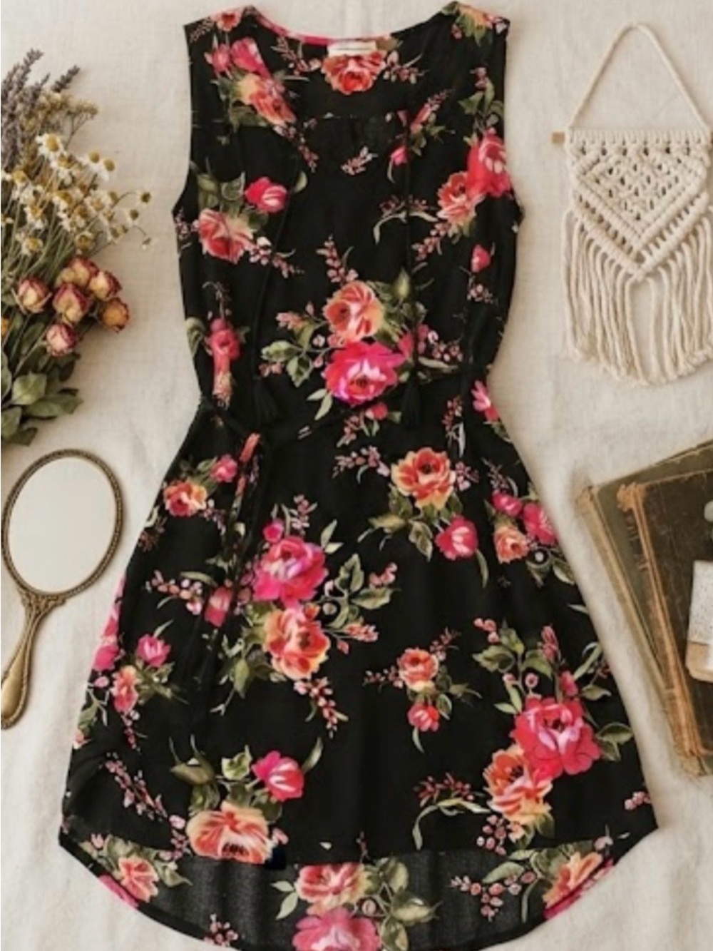 BeachLunchLounge Carrie Sleeveless Floral Mini Shift Dress